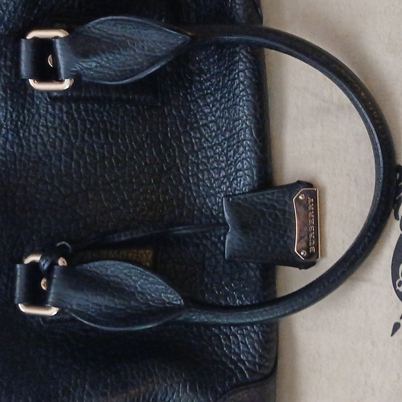 BURBERRY NWOT Auth Large Handbag Bag Satchel Lock & Key Black Pebbled Leather - Picture 5 of 9